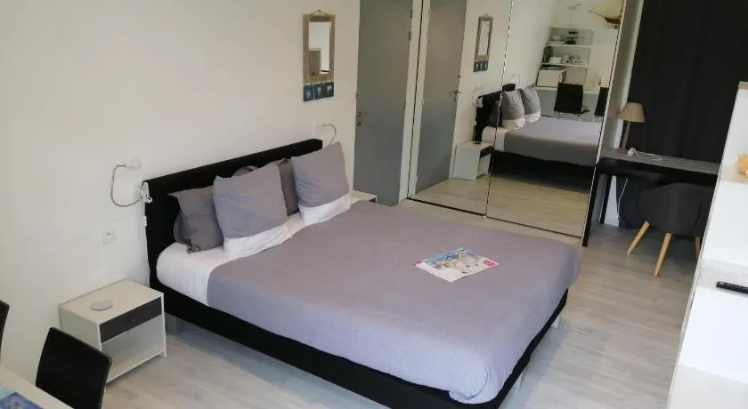 Chambre spacieuse, moderne et très confortable à Perros-Guirec - Image 1