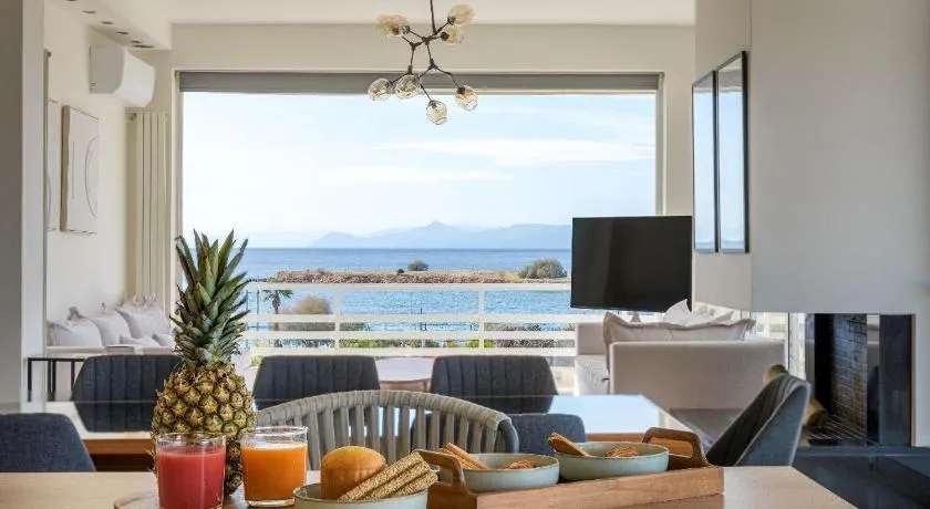 3 Bedroom Apartment Suite in Glyfada - Image 1