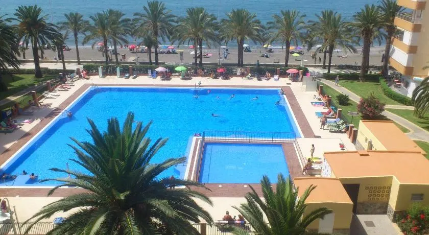 PRIMERA LINEA DE PLAYA, VISTAS AL MAR - Image 1