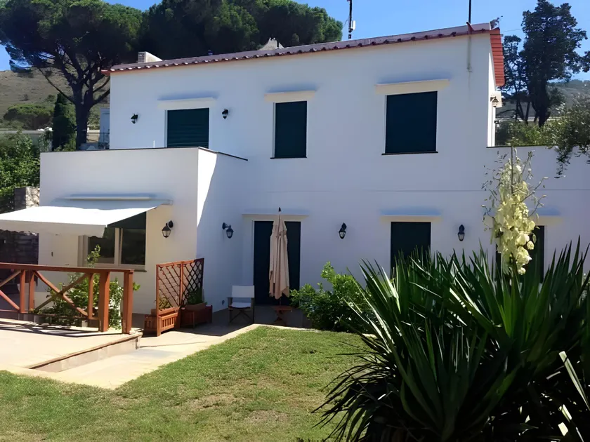 Parco Vittoria Holidays House - Image 1