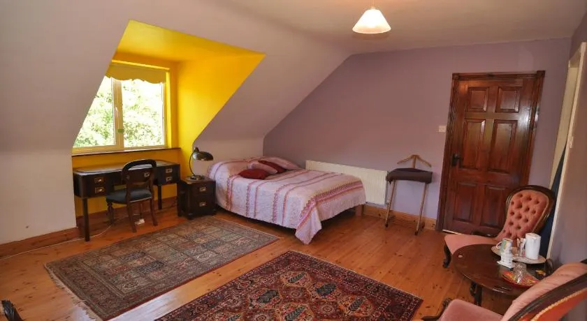 Victoria's house - Image 1