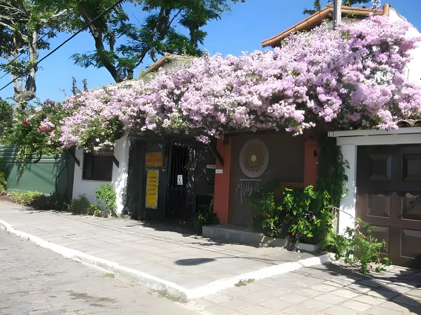 Cesar Apartamentos - Image 1