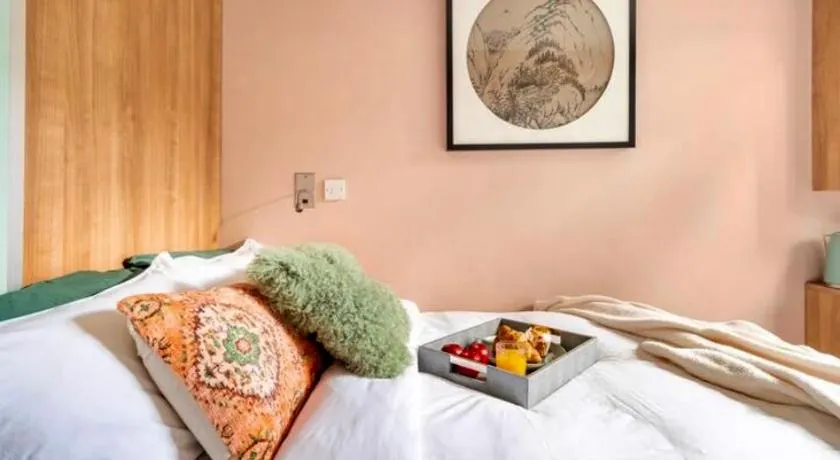 Travellers Tales - A Pod in the Cotswolds - Image 1