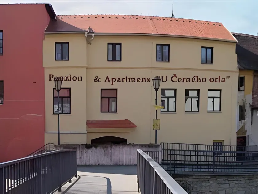 Hotel & Apartments U Černého orla - Image 1