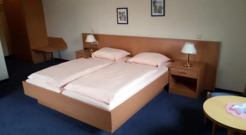 Hotel Saar - Image 1