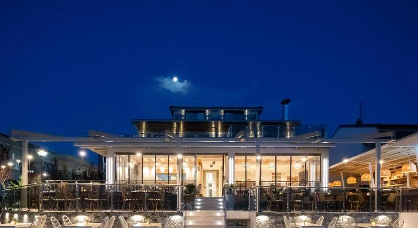 Sea Level Hotel by Diomedes Group - Image 1