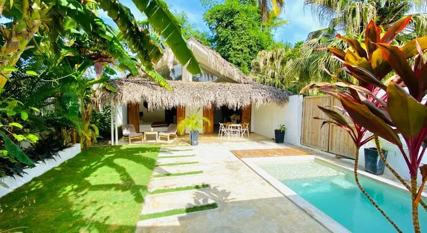Villa Tortuga, Guest house Private bungalow, private pool - Image 1