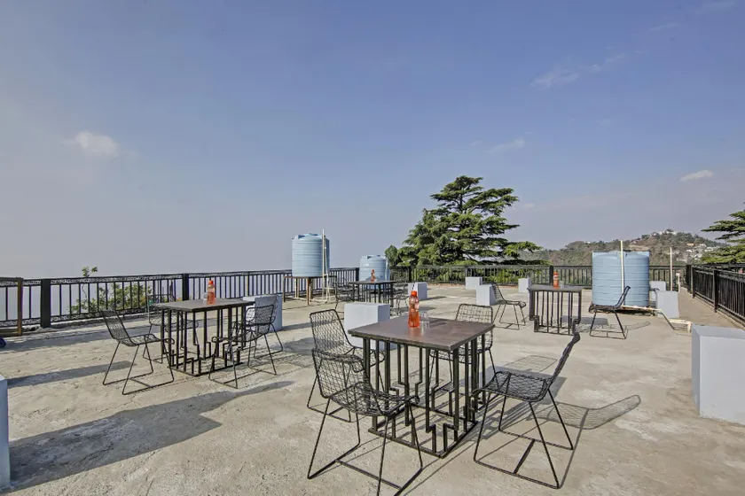 Collection O Grey Castle Inn - Image 1