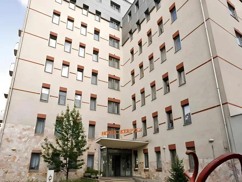 Hotel Kerpely - Image 1