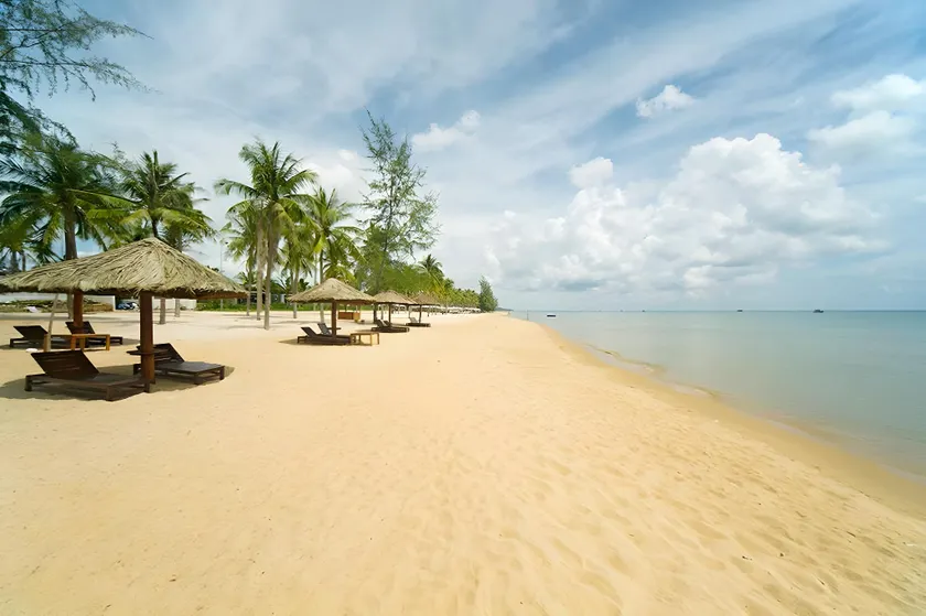 Kosmos Apart Hotel Phu Quoc - Night market & Walkin to beach - Image 1