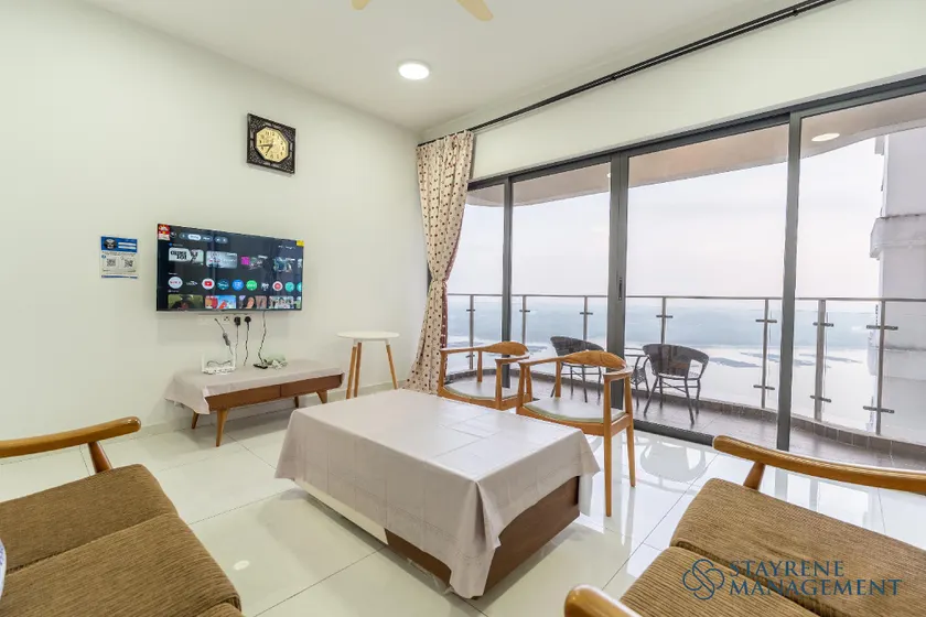 Country Garden Danga Bay Sea View Homestay by Stayrene - Image 1