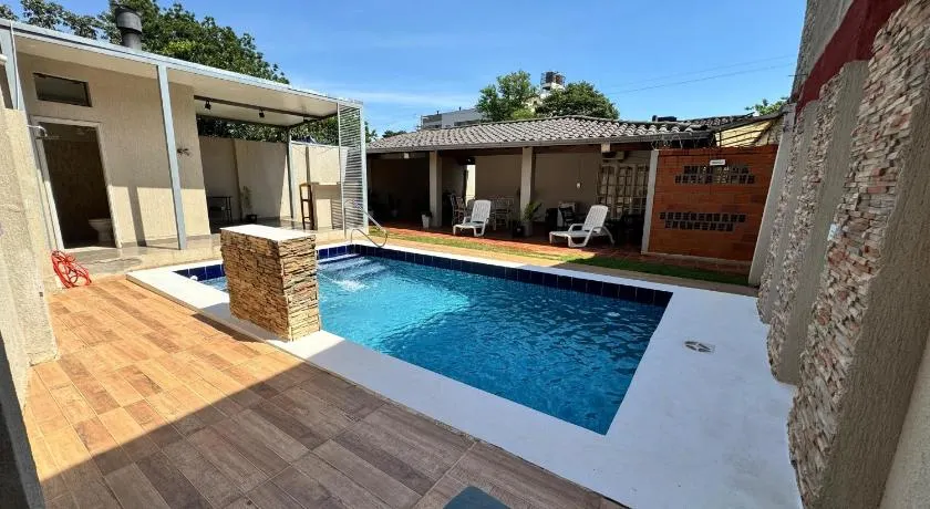 Hermosa casa en Fernando de la Mora Zona Norte - Image 1