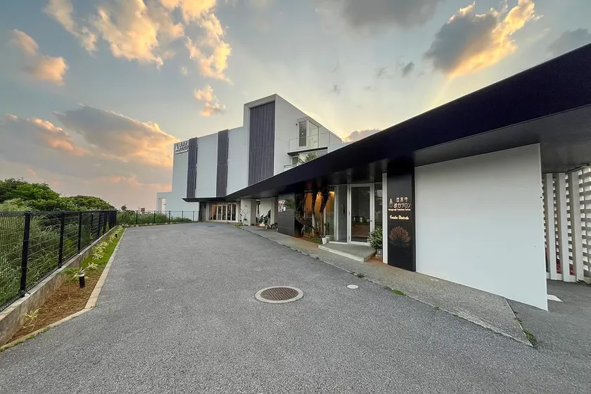 yomitan salon - Image 1