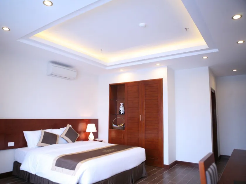 Bounty Hotel - Image 1
