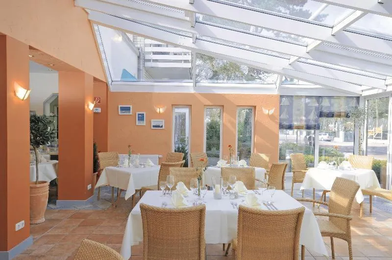 Hotel Timmendorfer Strand - Image 1