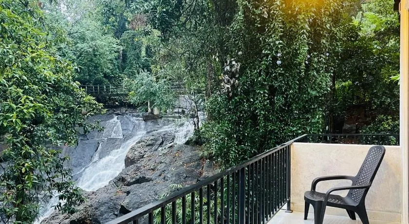 Ranmudu Hotel - Image 1