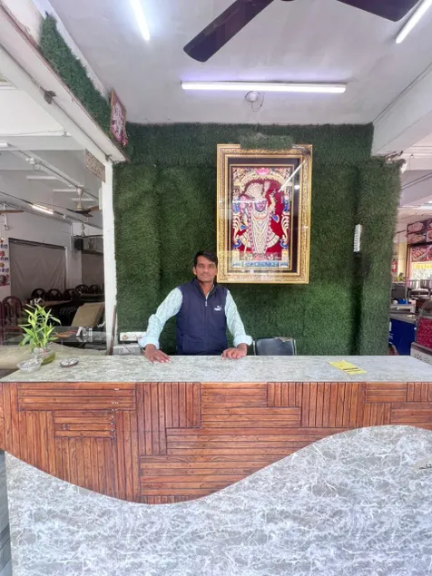 SHREE SANWARIYA HOTEL - Image 1