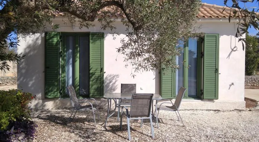 Peter's Cottage, Near Fiscardo, Kefalonia - Image 1