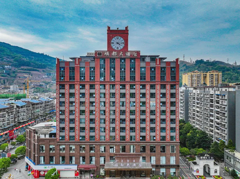 Lindu Hotel - Image 1