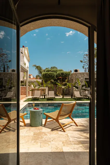 Palm Alaçatı Boutique Hotel - Image 1