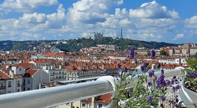 PLEIN SUD Terrasse Garage Netflix Climatisation - Image 1