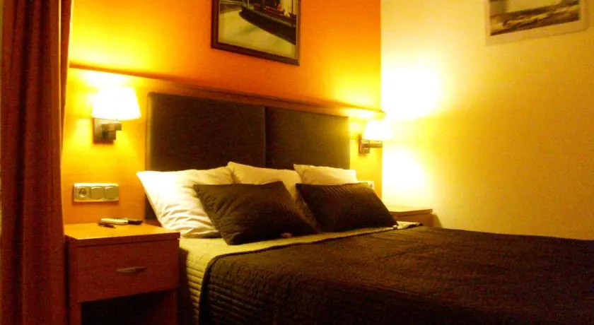 55myHOUSE - Image 1