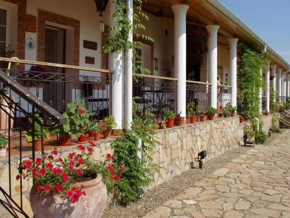 Country Club La Mesteceni - Image 1