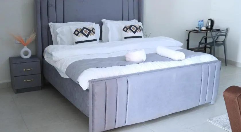 The Premier Comfort - Image 1