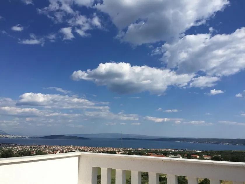 Apartment Špiro A2 potkrovlje Kastel Novi, Riviera Split - Image 1