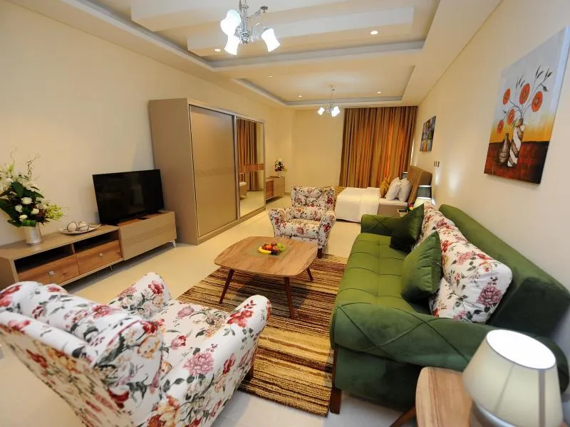 Al Mansour Park Inn Hotel&Apartment - Image 1