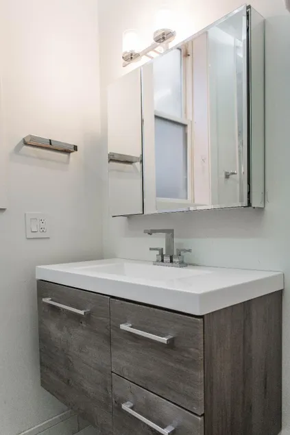 Prime Location! Across from Wrigley Field & Transit - 2BR Apts - Perfect for Cubs Fans! - Image 1