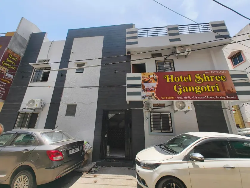 Hotel Shree Gangotri - Image 1