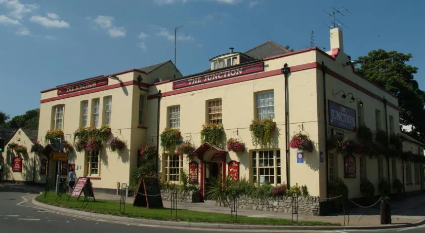 The Junction Hotel - Image 1