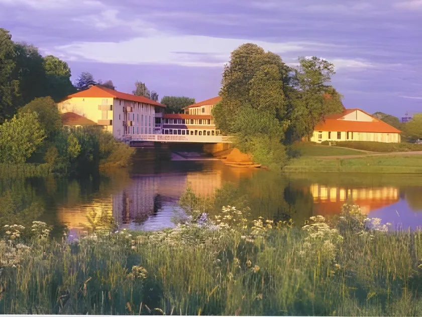 Hotel Weserschlösschen - Image 1