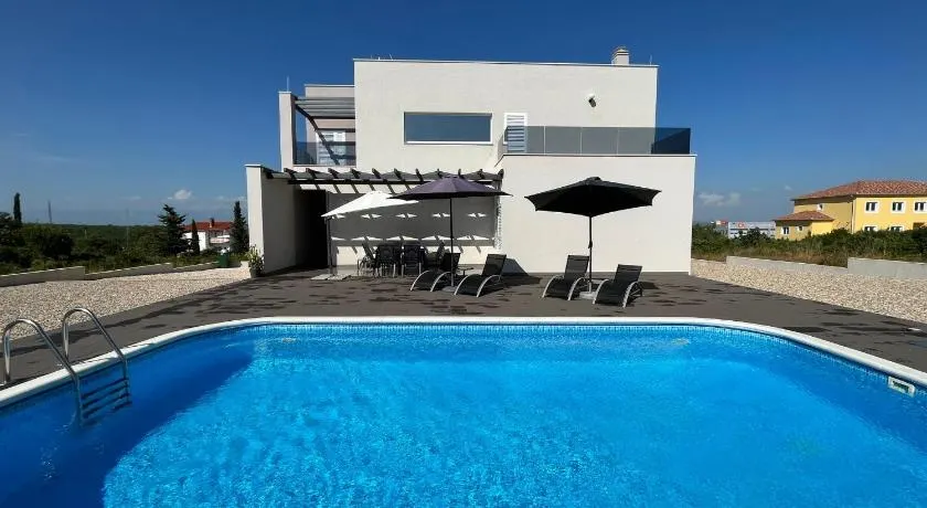Villa Hedonist - Image 1