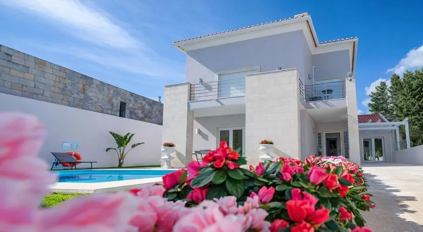 Sintra Dream Garden Villa near Cascais - Image 1