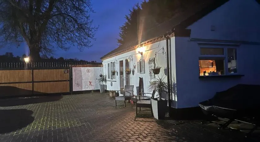 Shropshire Guesthouse - Image 1