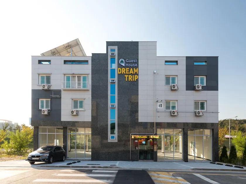 DreamTrip Guesthouse - Image 1