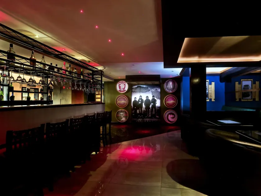 Golden Chariot Vasai - Hotel and Spa - Image 1