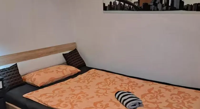 Beautiful, cozy room in Remseck near Stuttgart - ROOM A - Image 1