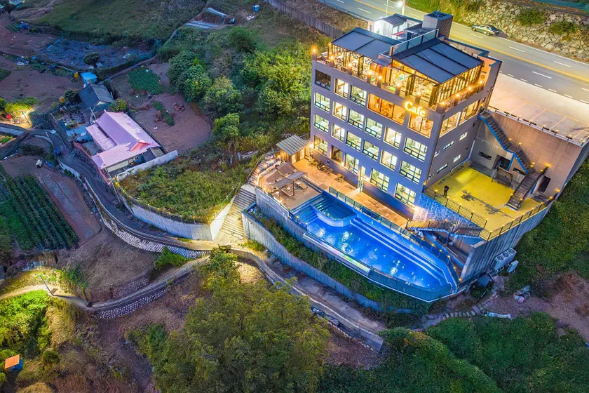 Yeosu Leparadis Spa & Resort - Image 1