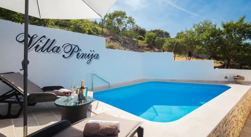 Villa with private pool terrace and garden - Image 1