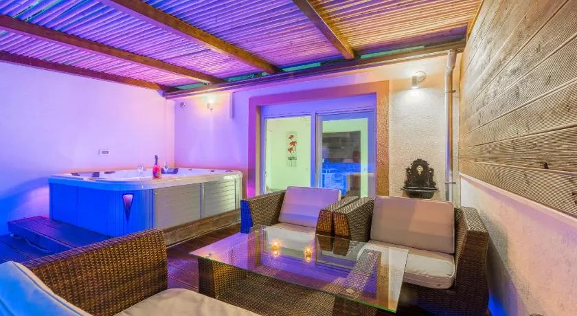 Leona apartment - Image 1