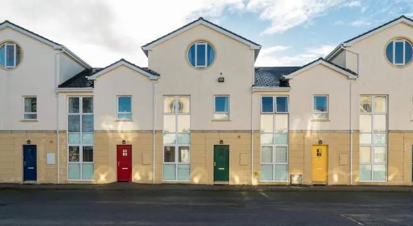 Glancy's Accommodation - Image 1