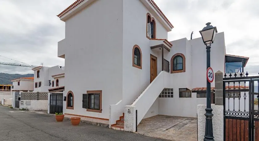 Adosado El Perenquen - Image 1