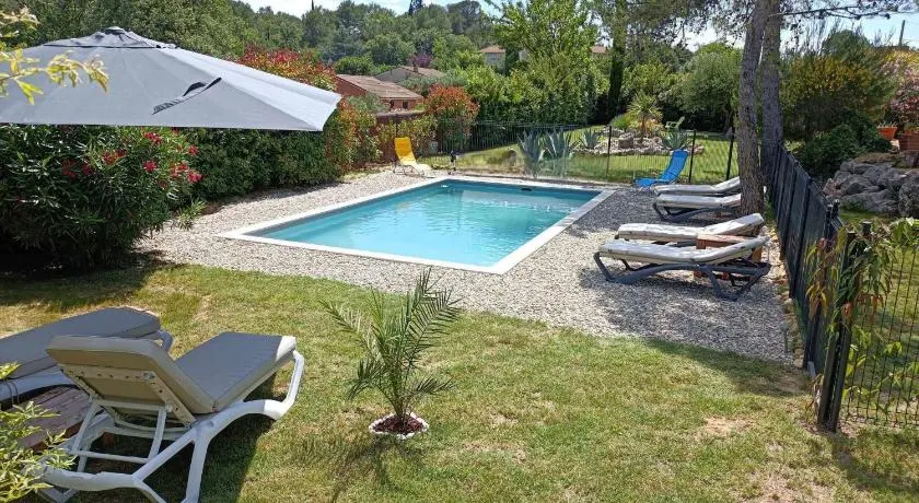 Anduze Gîte Les Lauriers au "Petit Clos des Cigales" - Image 1
