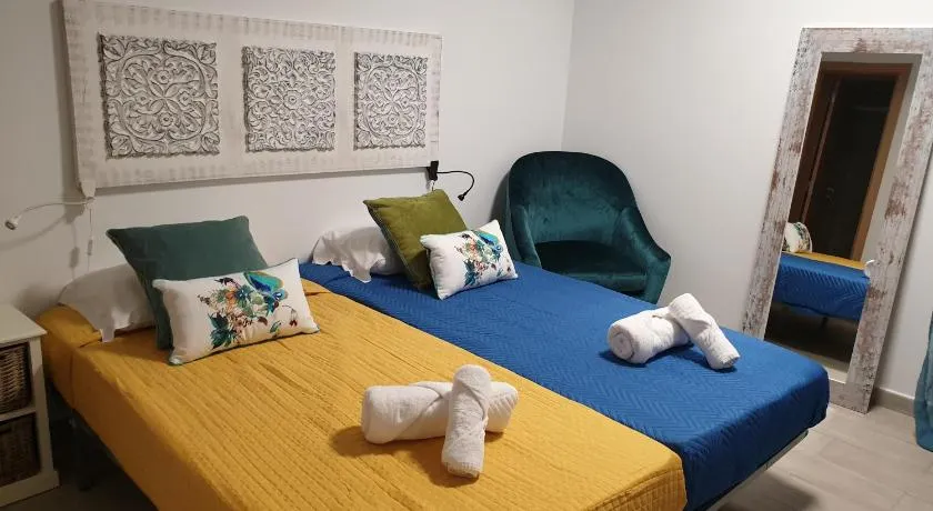 Lisbon Hostel Terminal 4 - Image 1