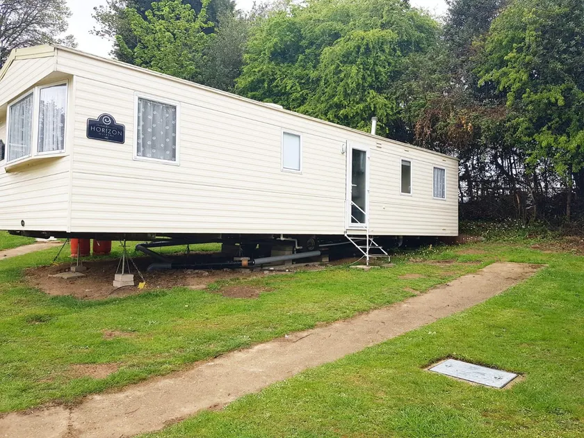 The Garden Bed, Coghurst Holiday Park, Hastings - Image 1