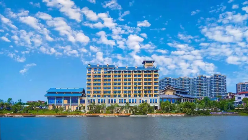 Country Garden Phoenix Hotel Tianlu Lake Heshan - Image 1