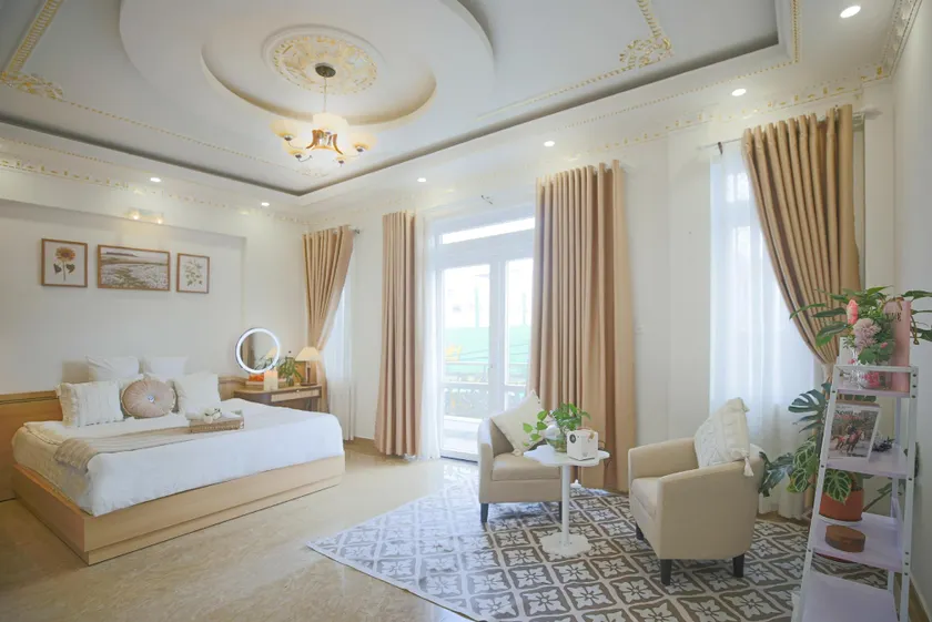 Huong Anh DaLat Palace - Image 1